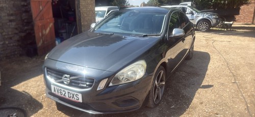 Breaking volvo s60 - volvo, design