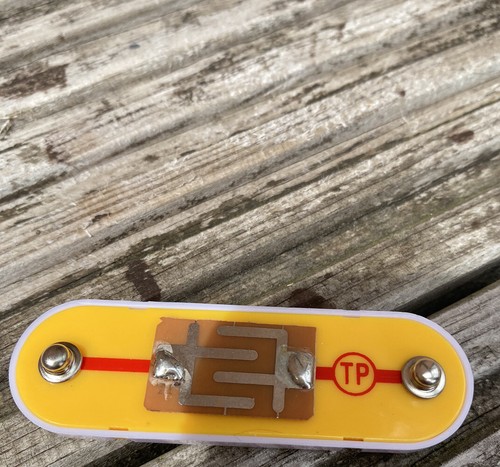 Hot wires plug - hot,