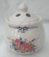 Pretty Ceramic Pot-Pourri Dish