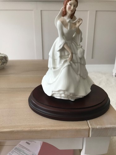 Royal doulton figurines - royal,