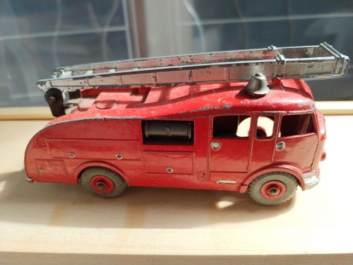 Dinky toys red - dinky, engine