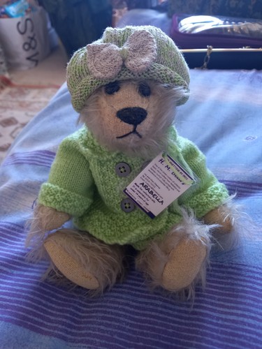 Beautiful artist bear - artist, bear,arabella
