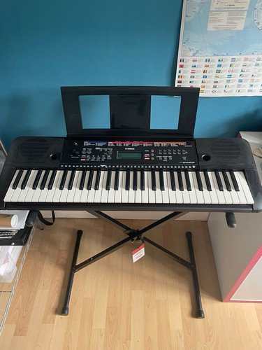 Yamaha psr e263 - psr,