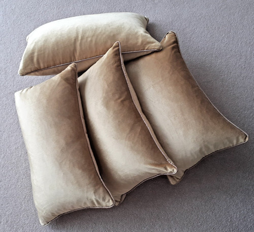 Laura ashley nigella gold - laura,