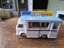 CORGI #413 SMITH'S KARRIER MOBILE BUTCHERS SHOP & REPRODUCTION BOX 