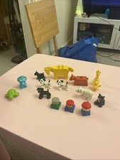 A set of Lego Duplo Zoo Farm