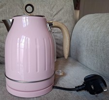 KETTLE in Blossom (Pink) 1.7L