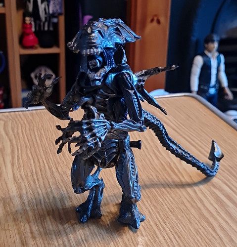 Alien black xenomorph figure - alien,