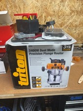 Triton TRA001 Dual Mode Precision Plunge Router with Insert Plate