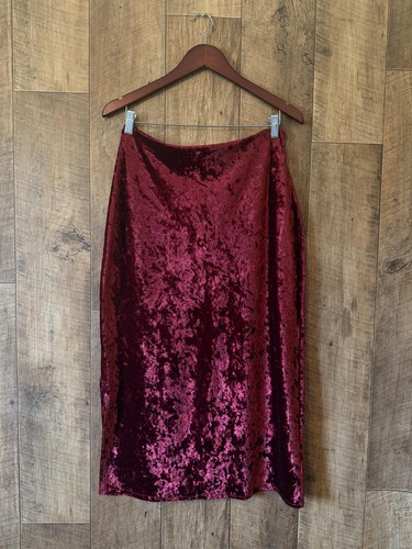 Charlotte halton deep - charlotte, red