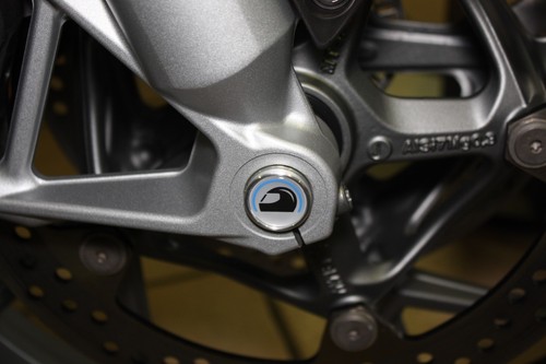 Front wheel axle - axle, plug