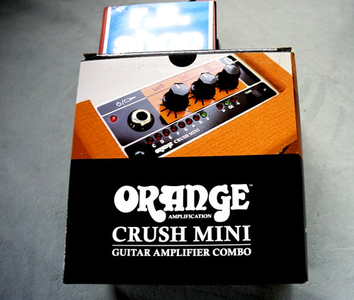 Orange crush mini amp - orange, white