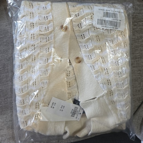 Abercrombie fitch crotchet - &,
