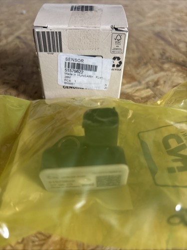Cnh 51579822 sensor case - cnh,