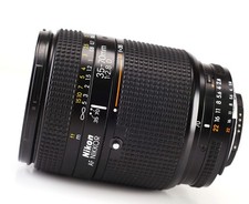 Nikon 35-70mm F2.8 D Autofocus Nikkor Zoom Lens For DSLR's Spares or Repair