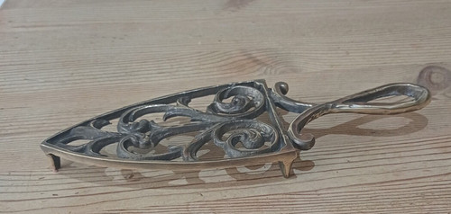 Vintage brass trivet - , hearth