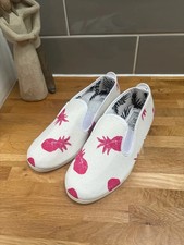 New Flossy Canvas Pumps with Pink Pineapples 2.5