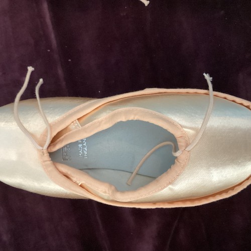 Freed pointe shoes studios - freed,
