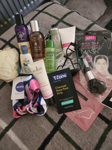 Mixed beauty bundle items - mixed,