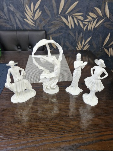 Compton woodhouse figurine - woodhouse,