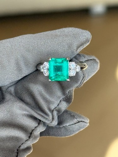 08ct colombian emerald - 3.08ct,