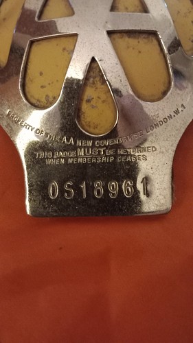 Vintage car badge os18961 - car,