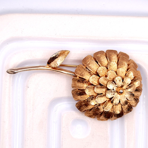 Large vintage gold tone - large,