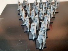 24 Bretonnian Peasant Archers