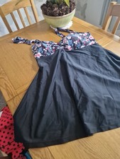 Ladies Swimdress XXXXXL Plus Size  Black/floral New Without Tags