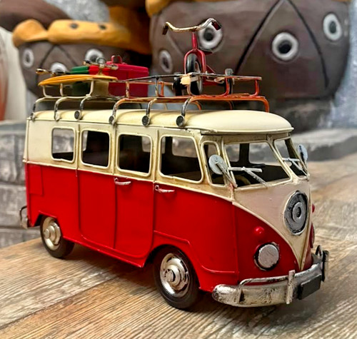 Vintage style metal - metal, vw