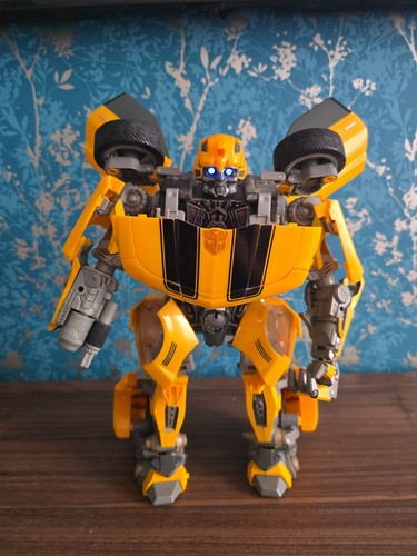 Hasbro transformers ultimate - hasbro,