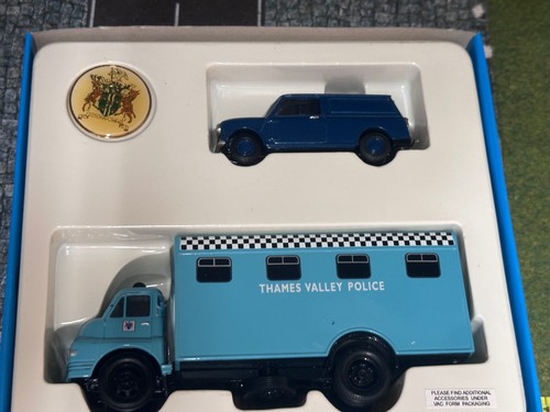 Corgi thames valley police - valley,