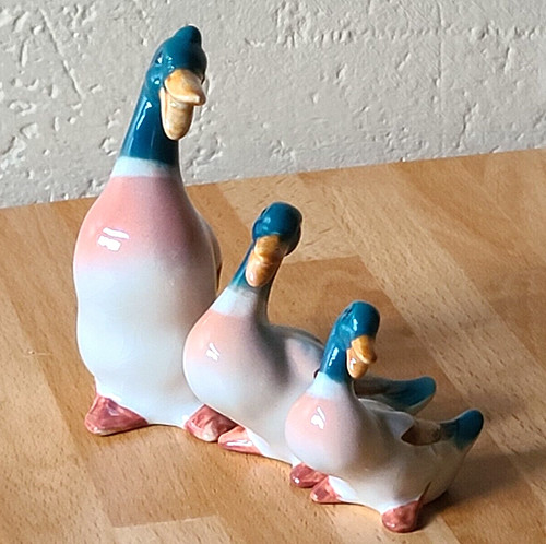 Beswick comical laughing - comical,