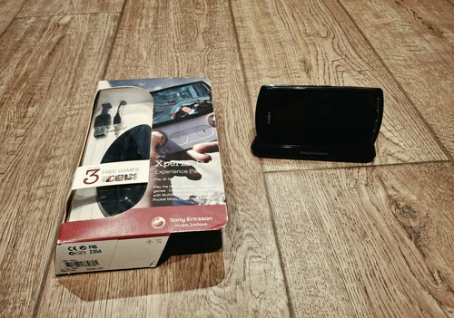 Sony ericsson xperia play - play, +