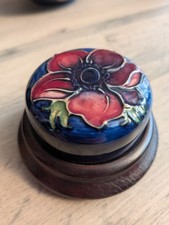 Moorcroft anemone paperweight - anemone,