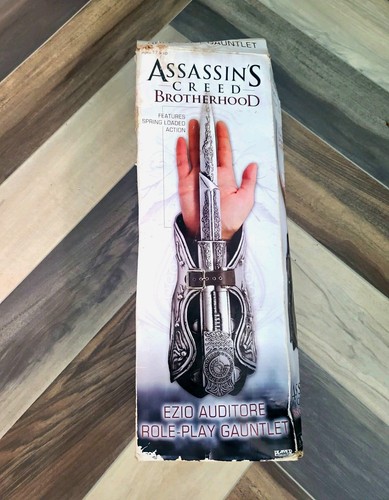 Neca ezio auditore - neca,