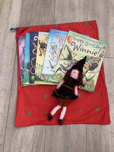 Winnie the witch - winnie, sack