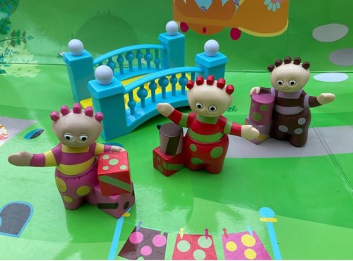 The night garden bridge - the,