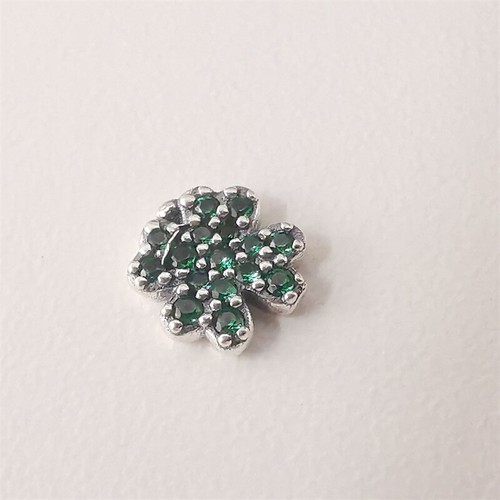 Clover petite floating locket - petite,