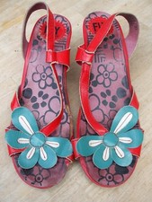 Gorgeous Red/ Green/ Cream