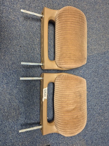 Pair 1993 volvo 240 estate - pair,
