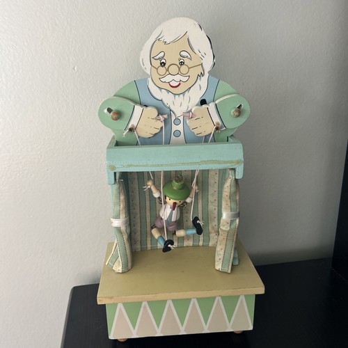 Enesco music box geppetto - music,