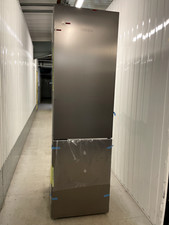 Miele KFN4397 CD el Freestanding 70/30 Frost Free Fridge Freezer, Silver