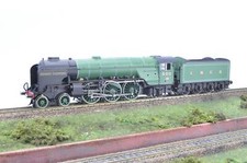 Hornby OO Gauge R3832 LNER