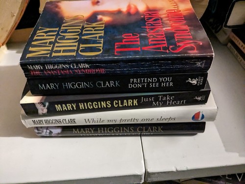 Mary higgins clark books - 5, x