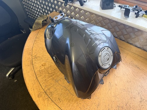 Yamaha 5vy fuel tank - r1,