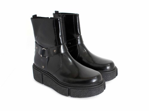 John fluevog space - fluevog, edition