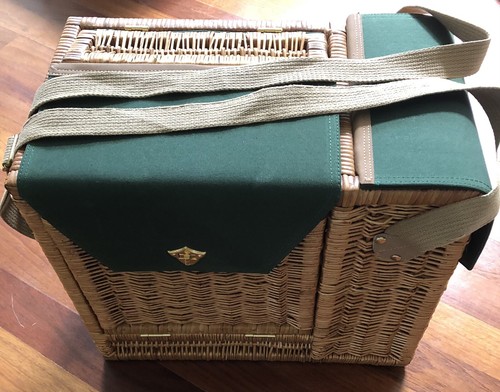 Vtg picnic basket hamper pc - picnic, 21