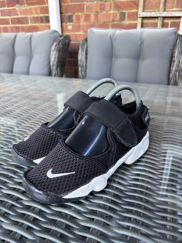 Black nike air rifts - nike, size