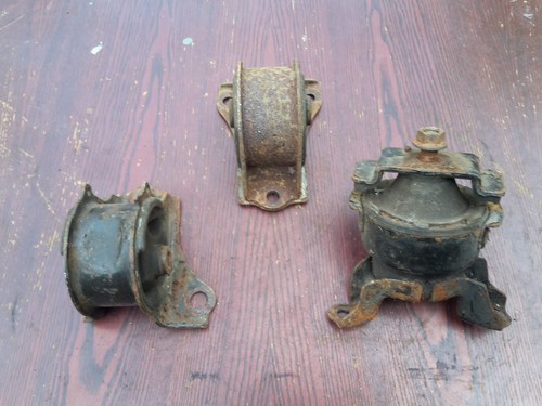 Honda civic engine mounts left - civic,